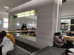 -喜茶(杭州滨江宝龙店)