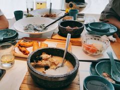 -荷塘秋月·本帮江浙菜(国权路店)