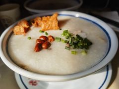金牌艇仔粥-香港池仔记肠粉王(博多新记襄阳南路店)
