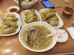 -小姜锅贴(凤凰街店)