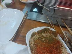 -哈尔滨小酒馆·鲜肉现穿自助烧烤(康新花园店)