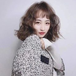 -时尚殿堂明星门店