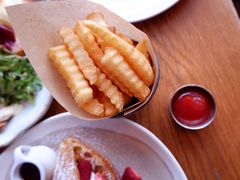 -ROAST coffee & eatery