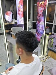 -藤野造型烫发染发