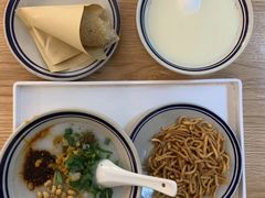 -正南齐北·老街糯米团(洪崖洞店)