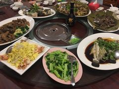 荷叶包酥鸡-东方茶餐厅