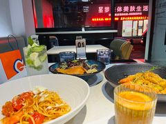 -CowCow其其·牛杂咖啡公司(六运店)