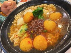 咖喱孖丸子麺-華歡冰室-WahFoon(吉大店)