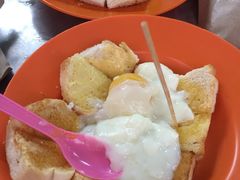 鸡蛋吐司-多春茶室