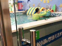 -蓝鲸国际少儿游泳训练中心(群力店)