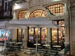 -Majestic Café