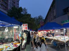 -吴山路夜市