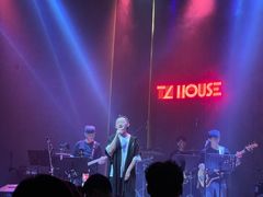 -TZ House音乐现场(来福士中心店)