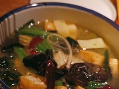 -喝丢一只鞋海鲜烧烤·海肠捞饭(东关街店)