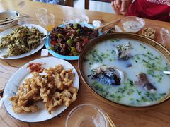 -美顺香食府鱼头老店(雪野湖店)