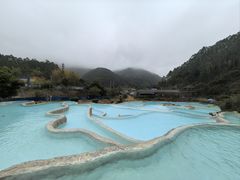 -十万大山布透温泉