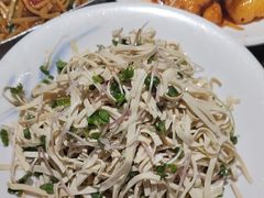 -东口码头·烧鸽子·鱼头泡饼·地方菜(金鹰悦城店)