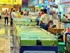 -三亚火车头万人海鲜广场