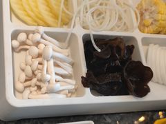 -一席地·本地鸡窝·杭帮鸡火锅(萧山银隆百货店)