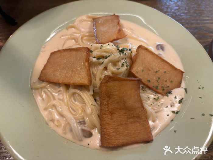 机器人火炉披萨(爱琴海店)蘑菇奶油意面图片