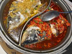 -阿瓦山寨·湘菜现炒·剁椒鱼头王(咸阳总店)