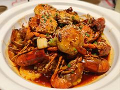 -肥肥虾庄·金牌油焖大虾(汉街SKP店)