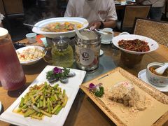 -黄泥岗·地道湖北菜(奥特莱斯店)