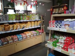 零售区-良品铺子(白云新世界店)