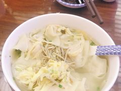 一两开洋-笑来喜馄饨小笼工坊店(湖滨街店)