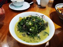 -丹江口渔村·湘味厨房(桃园店)