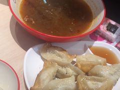 -小杨生煎(金山百联购物中心3楼店)