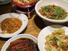 -爱碗亭·鲜炒湖南菜(壹城中心店)