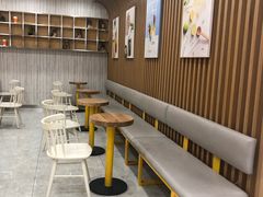 等位区-CoCo都可(健翔桥店)