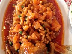菠萝松鼠鱼-吴记酱骨炖菜馆(西大直街店)