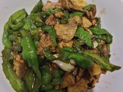 -阿瓦山寨·湘菜现炒·剁椒鱼头王(咸阳总店)