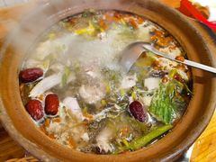 石橄榄炖鸡-洪大厨鸡煲(福田店)