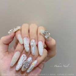 -花岐款式专研健康美甲沙龙