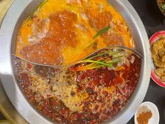 -沸炉重庆老火锅(军事博物馆店)