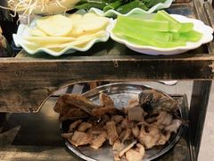 -肖肖酸萝卜鱼火锅(总店)