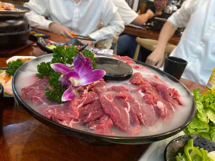 大浪炭火鲜牛肉酒场-"几天前去吃的,第一次吃,装修上来看,还挺.