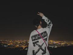 -鬼笑石后山停车场