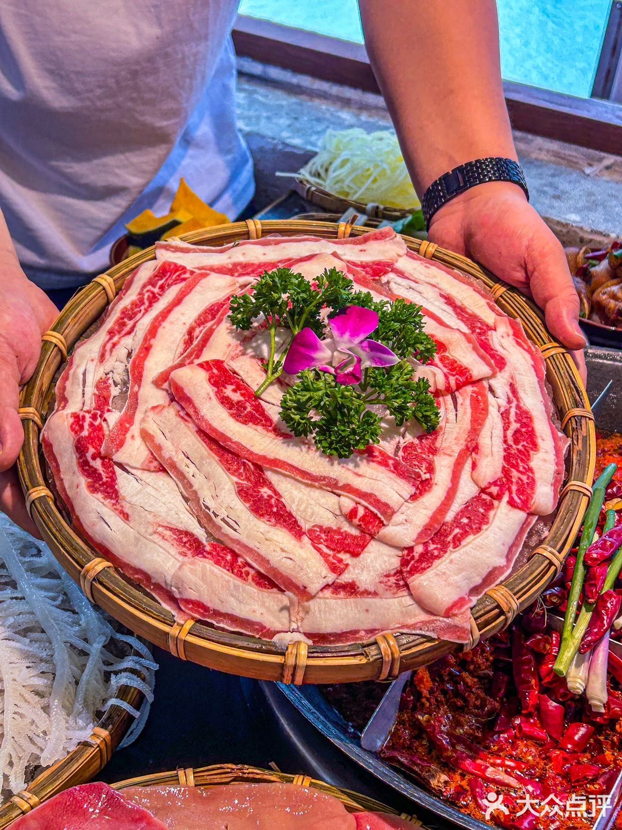 双重幸福直接拉！老居民楼吃火锅真的巨有感觉