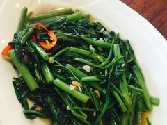 -Dang restaurant (patong phuket)