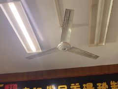 -麻记尚品羊汤秘制烧饼(十字坡街店)