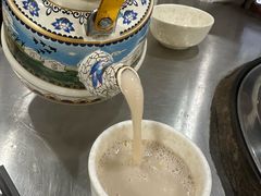 -粘豆包柴火铁锅炖