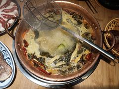 -洱火云南酸菜牛肉火锅(石景山当代商城店)