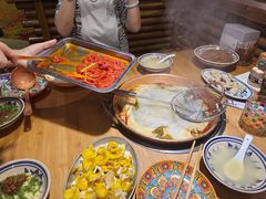 -洱火云南酸菜牛肉火锅(石景山当代商城店)