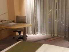 -苏州汇融广场假日酒店