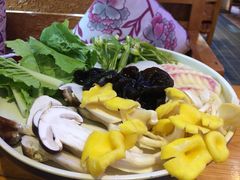 -民食香·腊排骨野生菌美食(木府店)