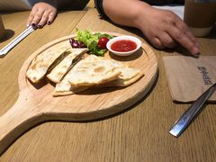 -文汇新民联合报业集团(上海报业大厦店)